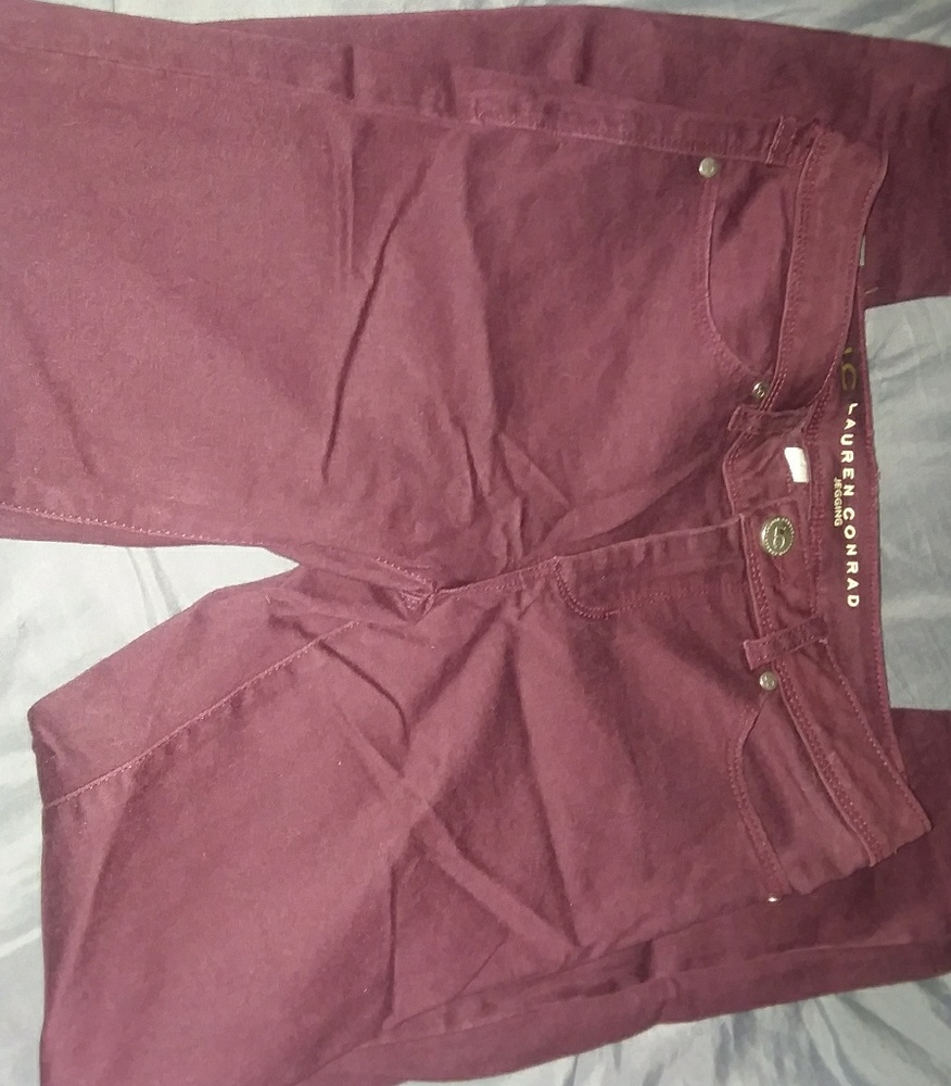 Lauren Conrad Jegging Jeans Burgundy size 4
